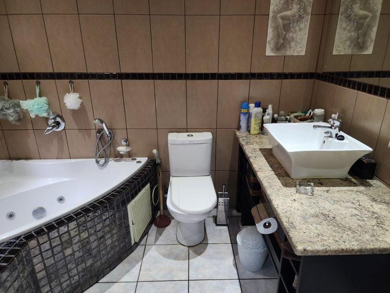 4 Bedroom Property for Sale in Sasolburg Ext 4 Free State